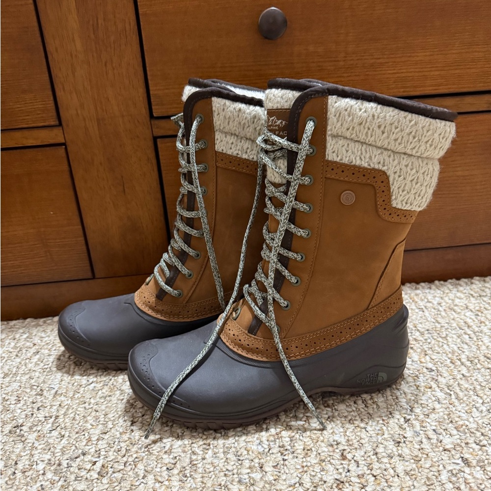 NEW north face shellista II boots